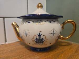 Disney Parks Grand Floridian Resort & Spa Porcelain Breakfast Tea Teapot